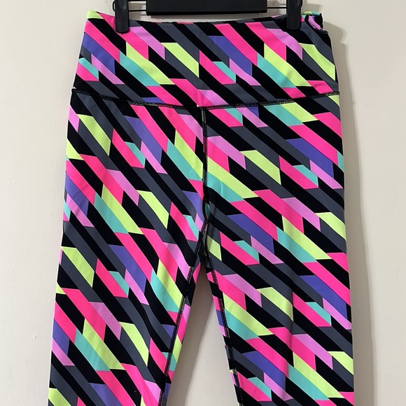 Victoria’s Secret Sport Knockout Neon Geometric Pattern High Rise Leggings - Picture 2 of 7